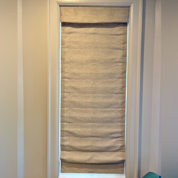 NIB Flat Soft Cordless Light Filtering Lined Inside Mount Roman Shade w Valance - Picture 1 of 6